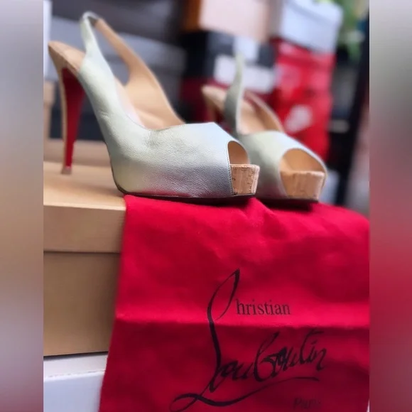 Christian Louboutin - Picture 1 of 1